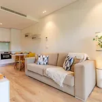Apartament W/ Balcony, Pool & Gym In Antas By Hostwise *