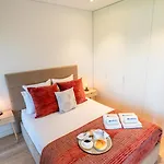 W/ Balcony, Pool & Gym In Antas By Hostwise Apartament Porto