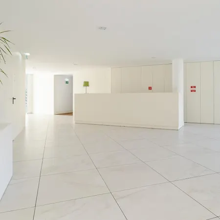 Appartement W/ Balcony, Pool & Gym In Antas By Hostwise *