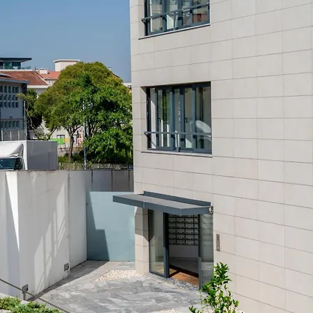 Appartamento W/ Balcony, Pool & Gym In Antas By Hostwise *