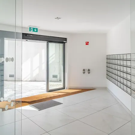 W/ Balcony, Pool & Gym In Antas By Hostwise