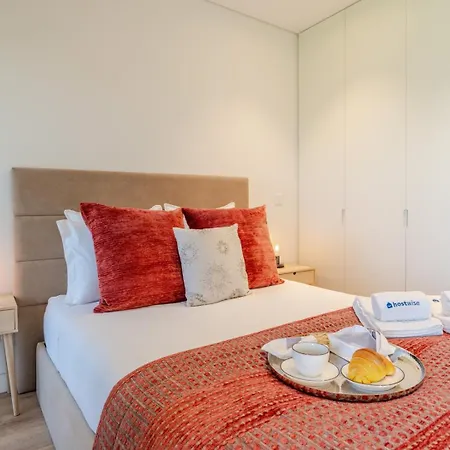 W/ Balcony, Pool & Gym In Antas By Hostwise *