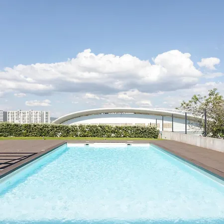 W/ Balcony, Pool & Gym In Antas By Hostwise *