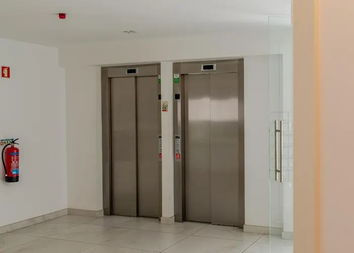 W/ Balcony, Pool & Gym In Antas By Hostwise *