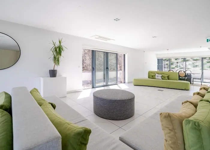 W/ Balcony, Pool & Gym In Antas By Hostwise Lejlighed *