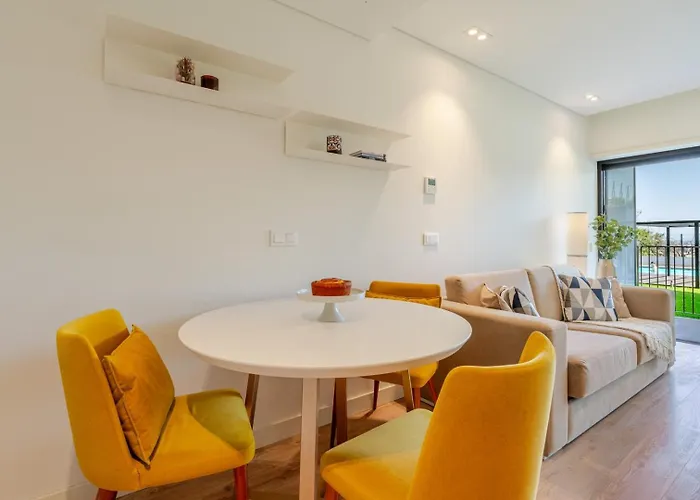 W/ Balcony, Pool & Gym In Antas By Hostwise