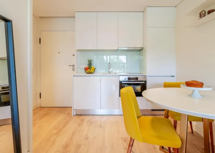 W/ Balcony, Pool & Gym In Antas By Hostwise Lejlighed