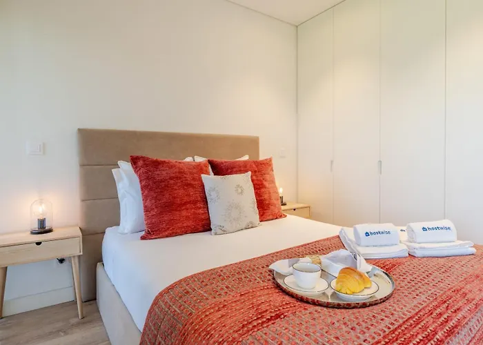 W/ Balcony, Pool & Gym In Antas By Hostwise *