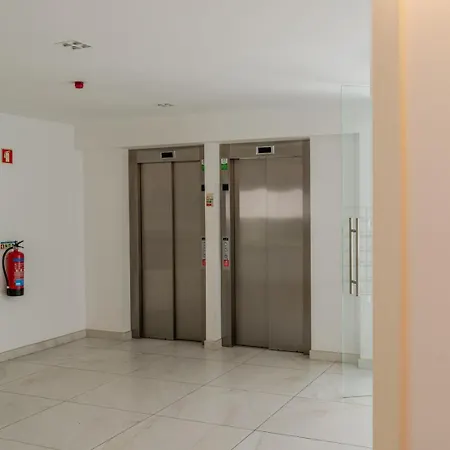 W/ Balcony, Pool & Gym In Antas By Hostwise *