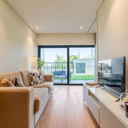 Apartamento W/ Balcony, Pool & Gym In Antas By Hostwise