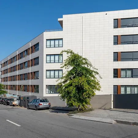 W/ Balcony, Pool & Gym In Antas By Hostwise Oporto