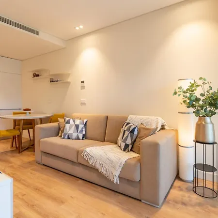 Apartamento W/ Balcony, Pool & Gym In Antas By Hostwise