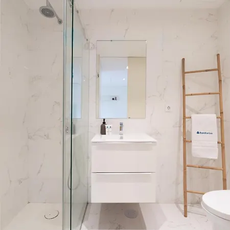 Apartman W/ Balcony, Pool & Gym In Antas By Hostwise Porto
