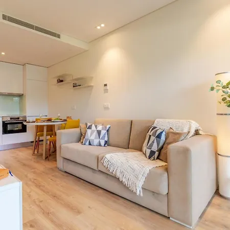 Apartman W/ Balcony, Pool & Gym In Antas By Hostwise *